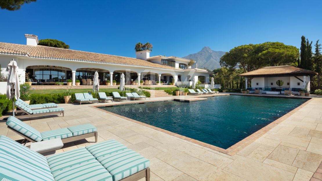 Unique and luxurious villa for sale situated in prime location, Las Lomas de Marbella, Golden Mile