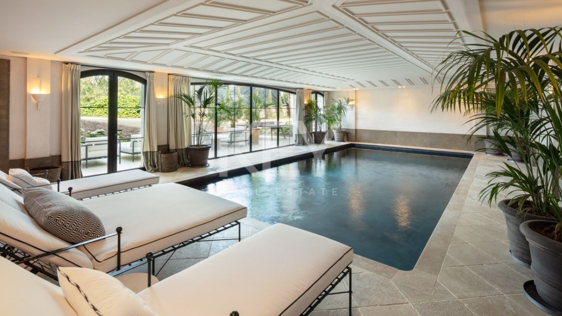 Unique and luxurious villa for sale situated in prime location, Las Lomas de Marbella, Golden Mile