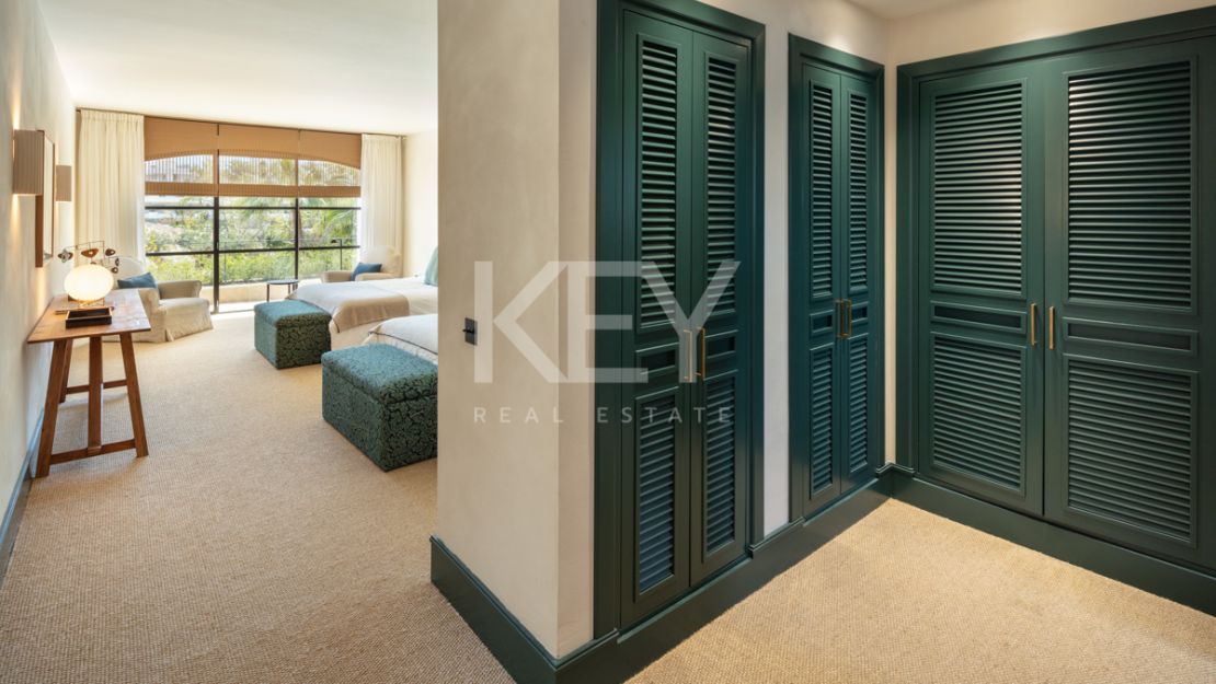 Unique and luxurious villa for sale situated in prime location, Las Lomas de Marbella, Golden Mile