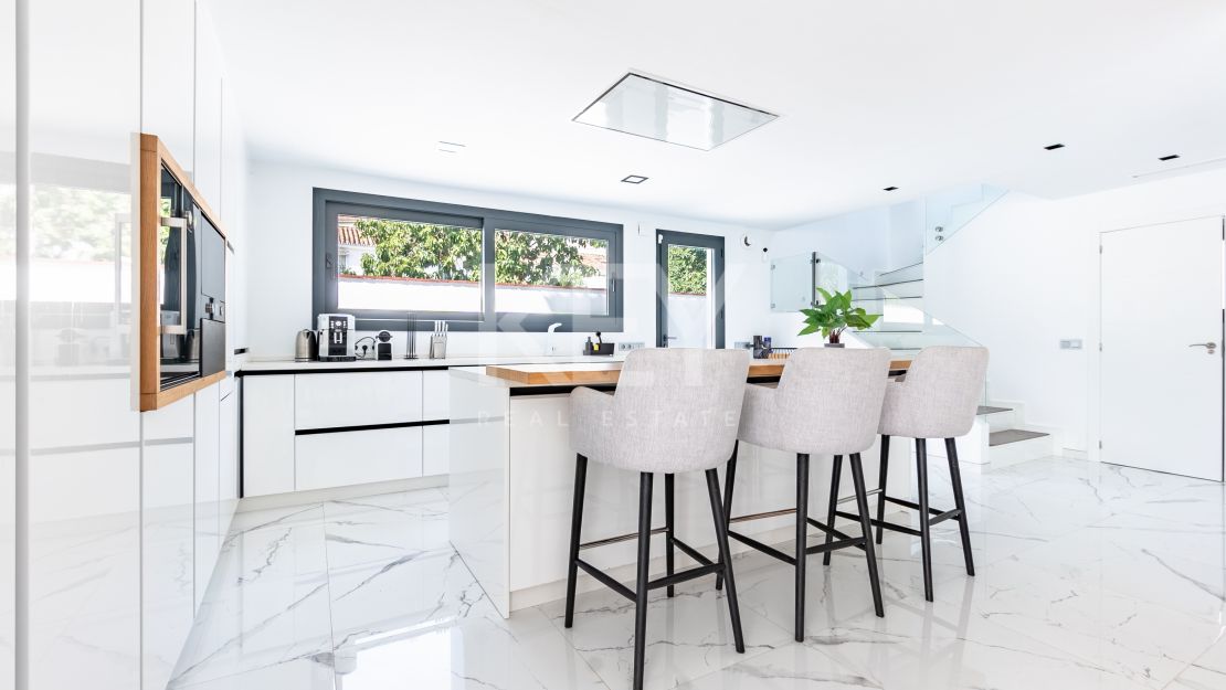 Villa  en alquiler  en Marbella - Puerto Banus