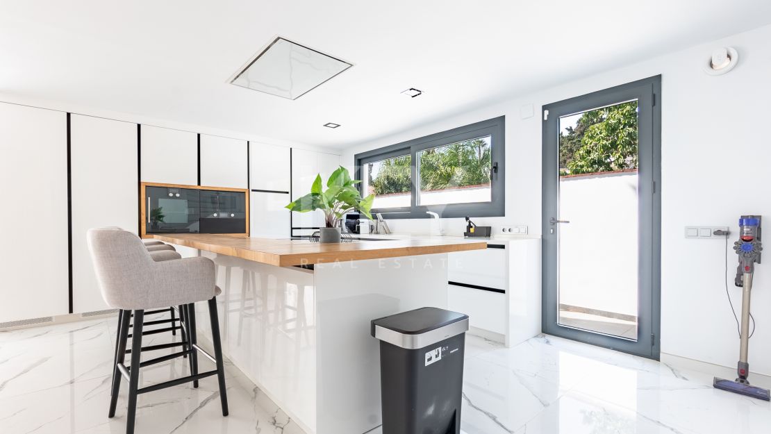 Villa  en alquiler  en Marbella - Puerto Banus