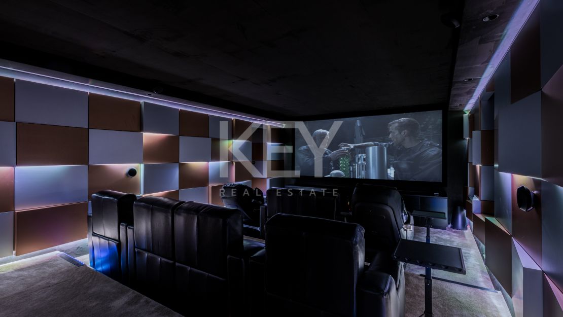 A beachfront oasis of luxury - unmatched amenities, stunning views, and impeccable service in Marbella Golden Mile