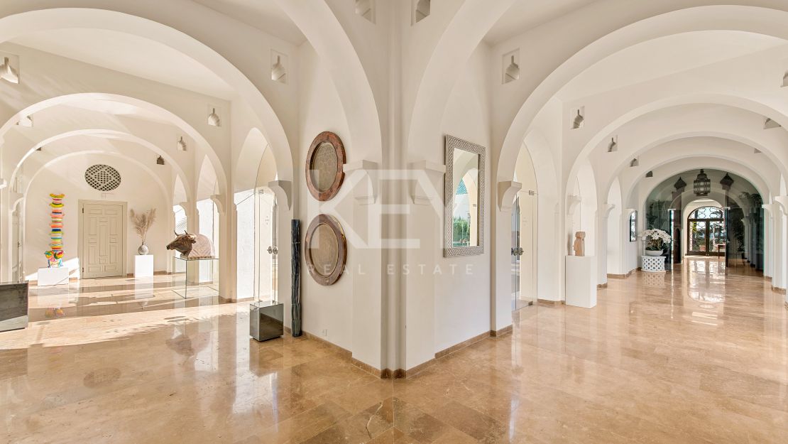 A beachfront oasis of luxury - unmatched amenities, stunning views, and impeccable service in Marbella Golden Mile