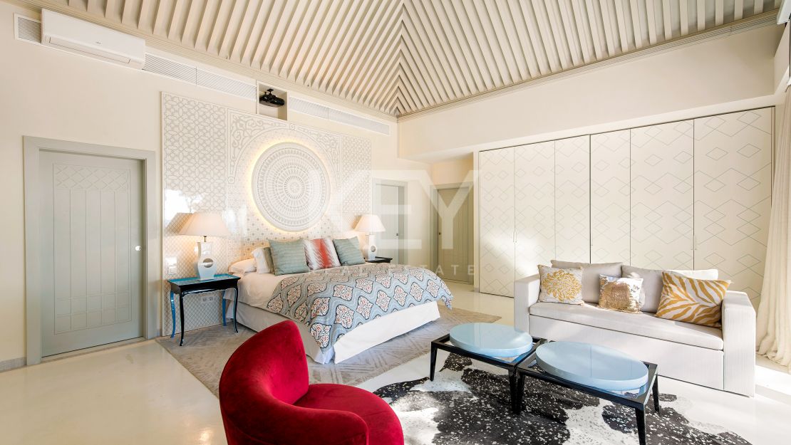 A beachfront oasis of luxury - unmatched amenities, stunning views, and impeccable service in Marbella Golden Mile