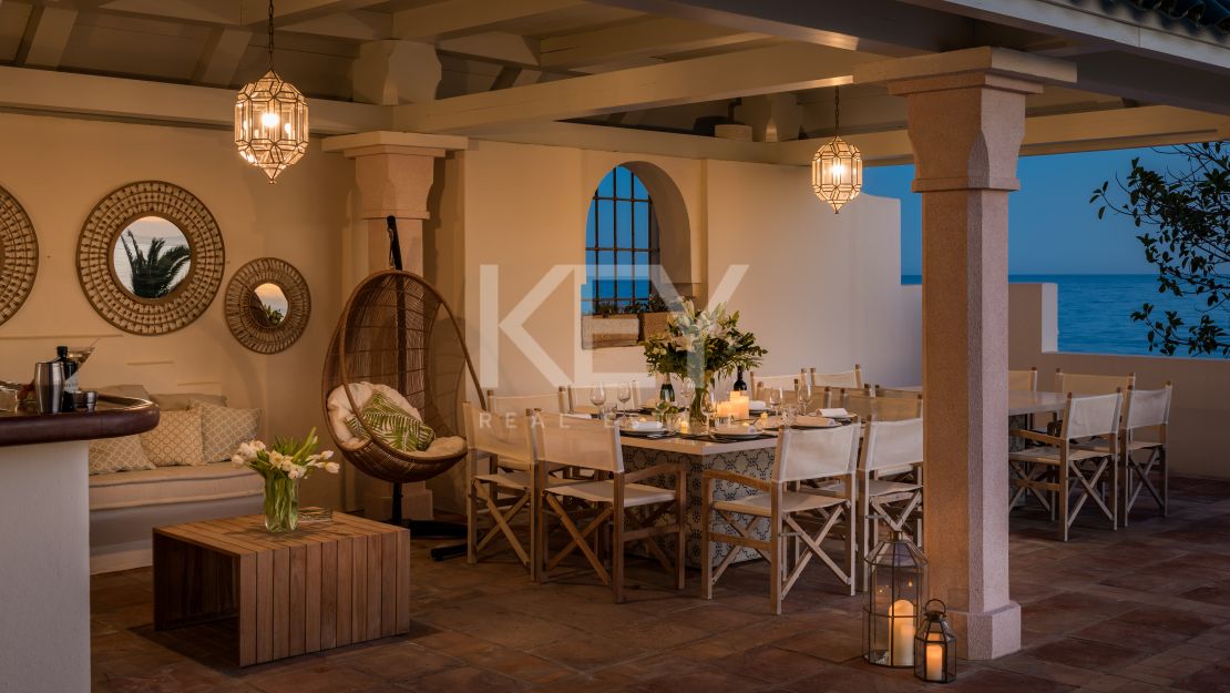 Роскошный оазис на берегу моря - непревзойденные удобства, потрясающие виды и безупречный сервис на Золотой Миле Марбельи