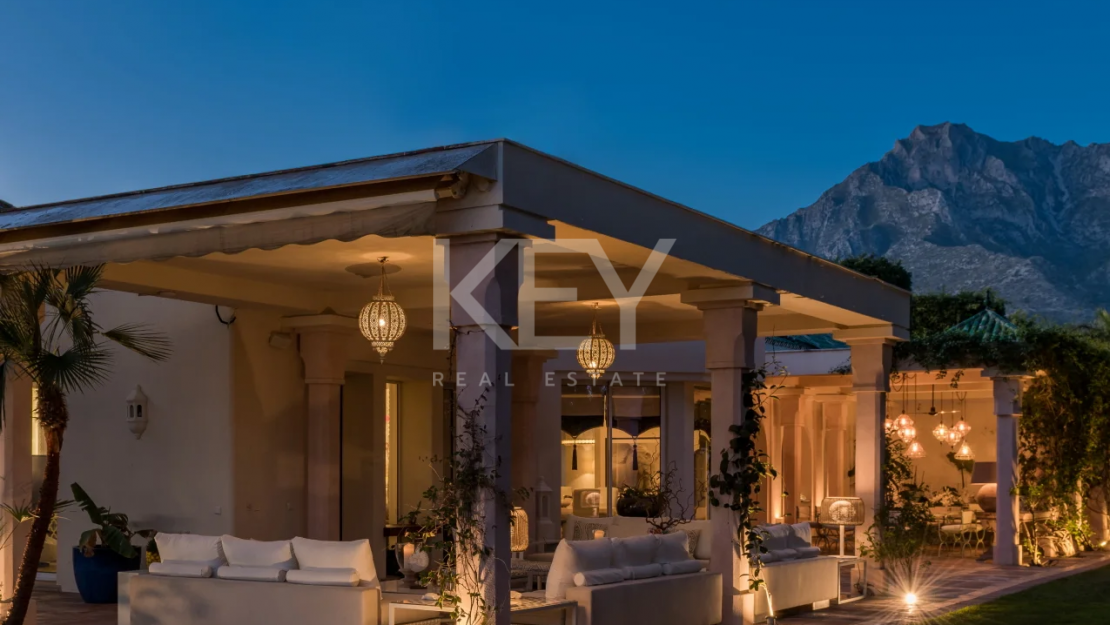 A beachfront oasis of luxury - unmatched amenities, stunning views, and impeccable service in Marbella Golden Mile