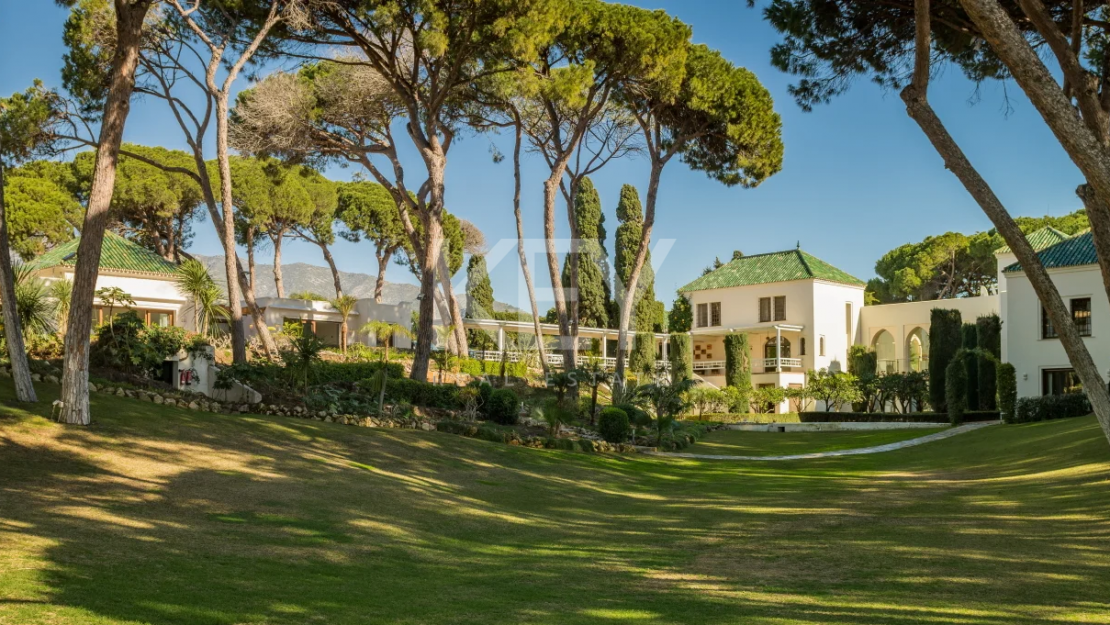 A beachfront oasis of luxury - unmatched amenities, stunning views, and impeccable service in Marbella Golden Mile