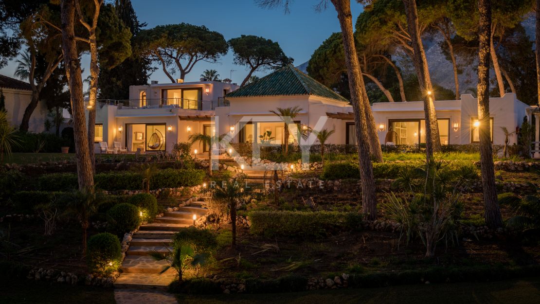 A beachfront oasis of luxury - unmatched amenities, stunning views, and impeccable service in Marbella Golden Mile