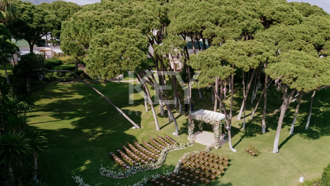 A beachfront oasis of luxury - unmatched amenities, stunning views, and impeccable service in Marbella Golden Mile