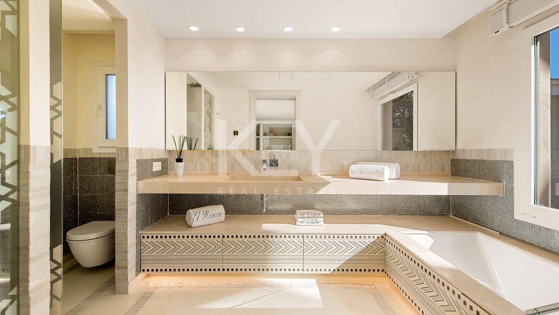 Роскошный оазис на берегу моря - непревзойденные удобства, потрясающие виды и безупречный сервис на Золотой Миле Марбельи