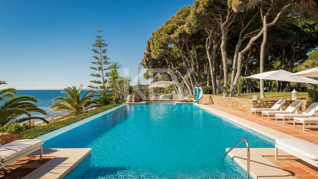 A beachfront oasis of luxury - unmatched amenities, stunning views, and impeccable service in Marbella Golden Mile