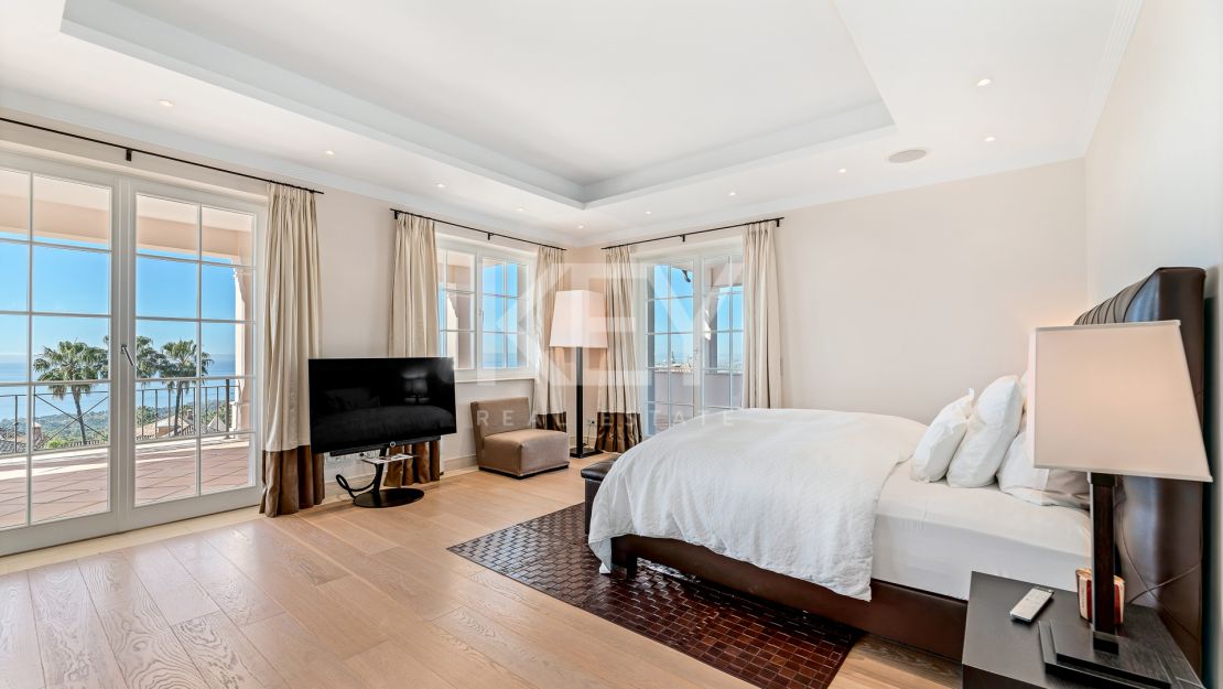 Вилла Фэнтези: Грандиозная вилла с впечатляющими удобствами в Сьерра-Бланке