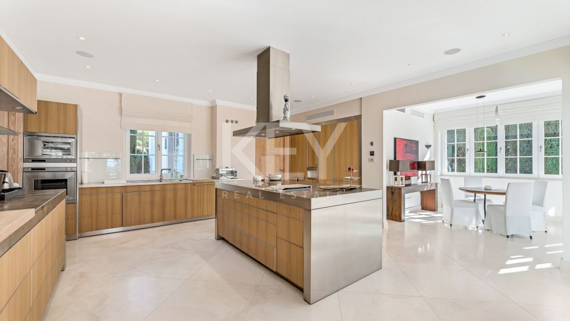 Вилла Фэнтези: Грандиозная вилла с впечатляющими удобствами в Сьерра-Бланке