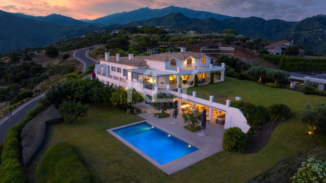 Private Villa with Nordic-Andalusian Style in Monte Mayor Country Club, Benahavis