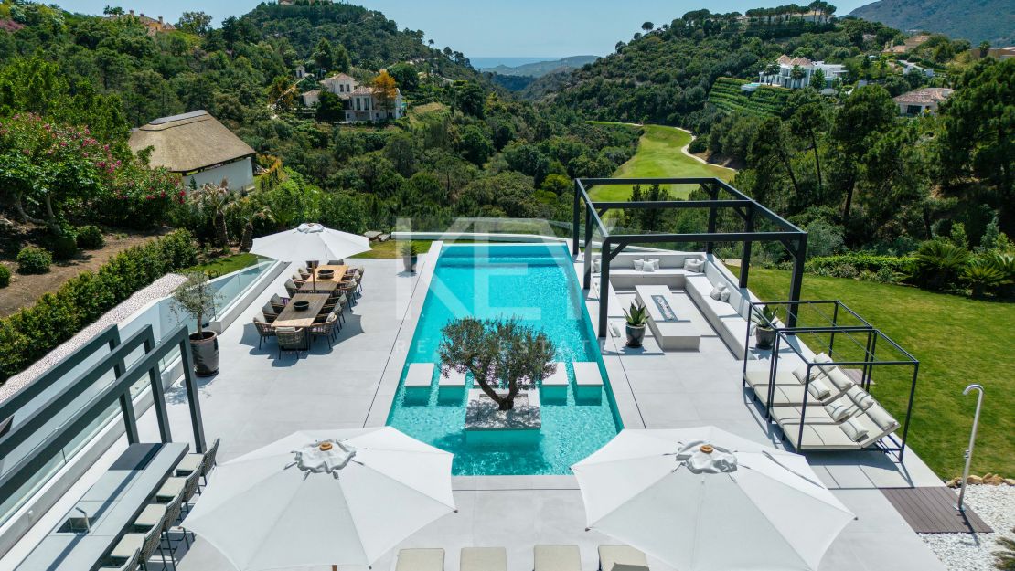 Exquisite Mediterranean Villa for rent in La Zagaleta with Breathtaking Sea and Golf Views