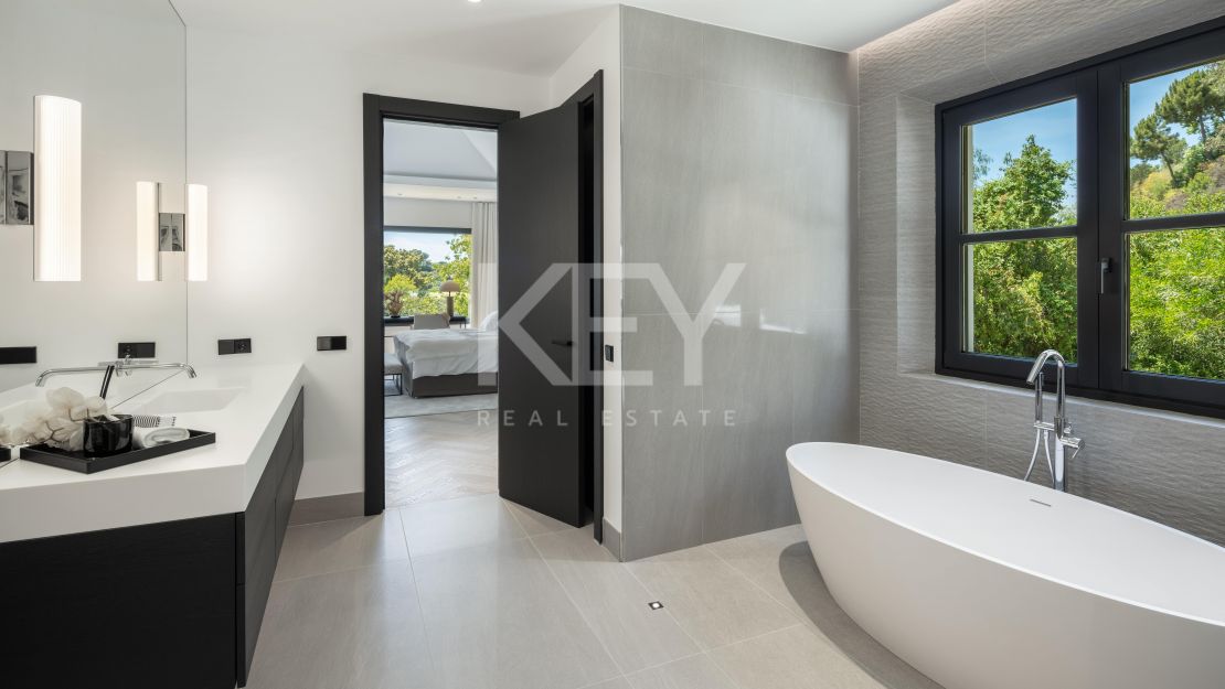 Exquisite Mediterranean Villa for rent in La Zagaleta with Breathtaking Sea and Golf Views