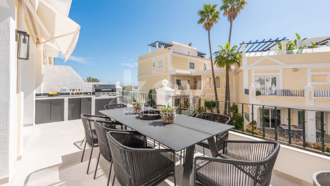 Luxurious Living in Marbella: A Must-See Duplex Penthouse with Private Sauna and Jacuzzi