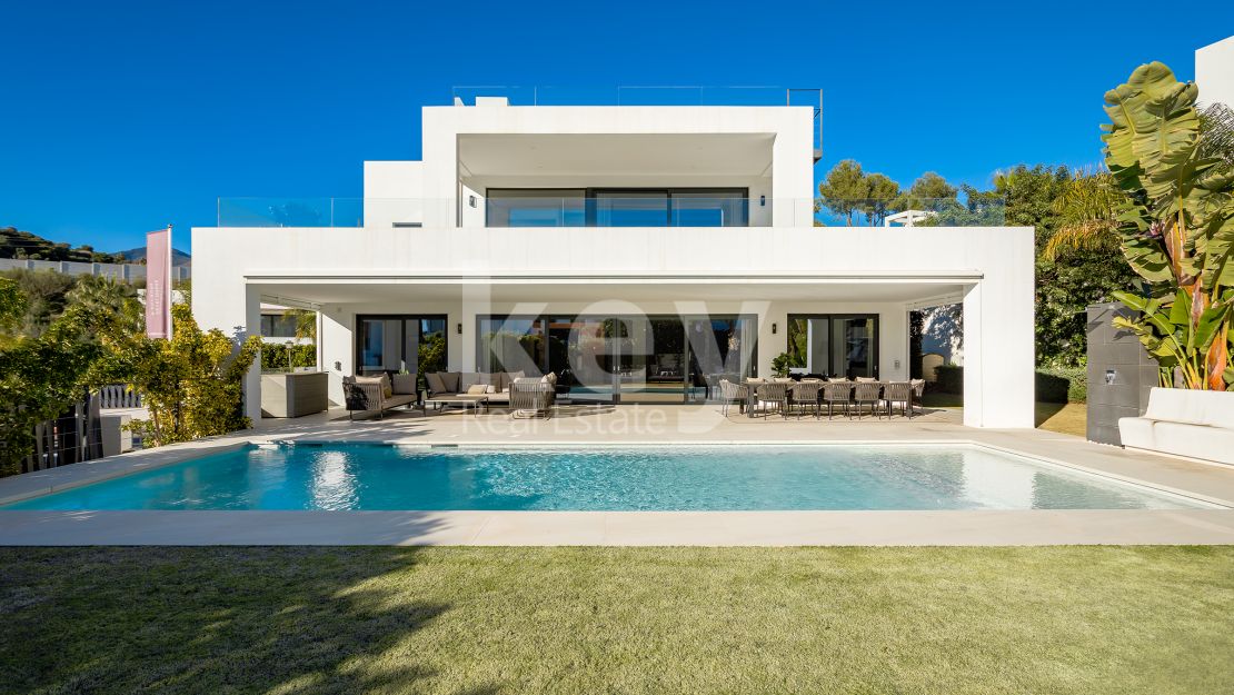 Luxuriate in Style: A Brand-New Contemporary Villa in Marbella's Golf Valley