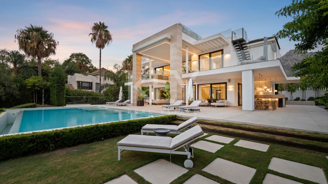 Современная вилла в Altos de Puente Romano, Золотая Миля Марбельи
