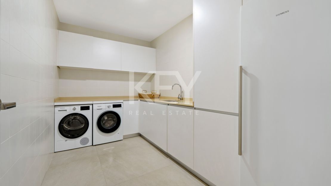 Современная вилла в Altos de Puente Romano, Золотая Миля Марбельи