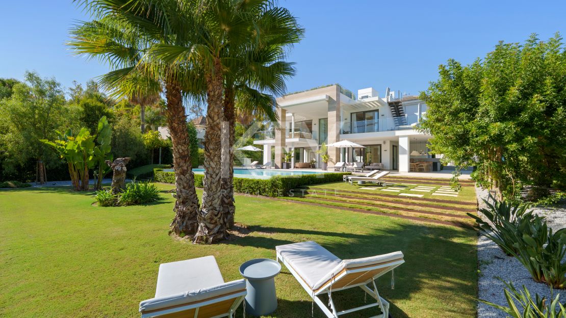 Современная вилла в Altos de Puente Romano, Золотая Миля Марбельи