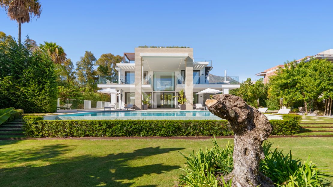 Современная вилла в Altos de Puente Romano, Золотая Миля Марбельи