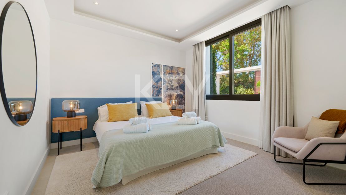 Современная вилла в Altos de Puente Romano, Золотая Миля Марбельи