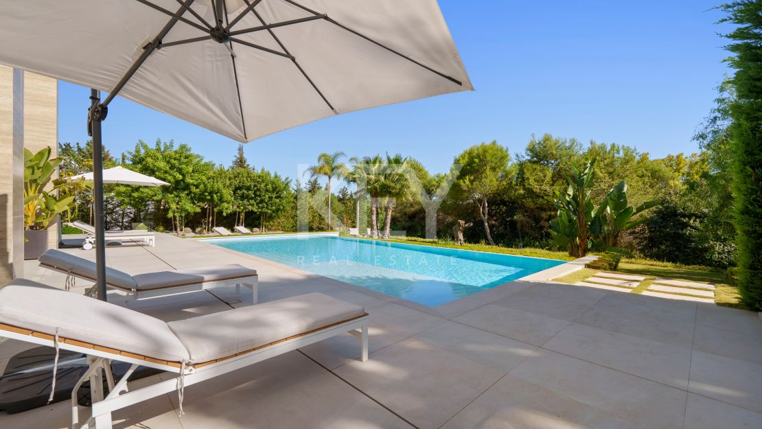 Современная вилла в Altos de Puente Romano, Золотая Миля Марбельи