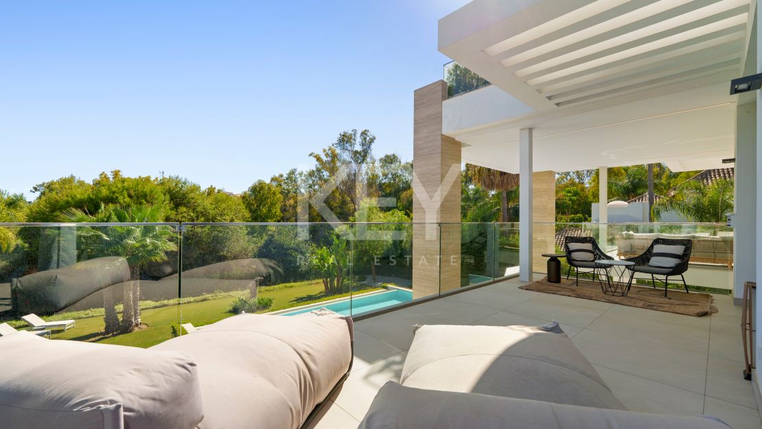 Современная вилла в Altos de Puente Romano, Золотая Миля Марбельи