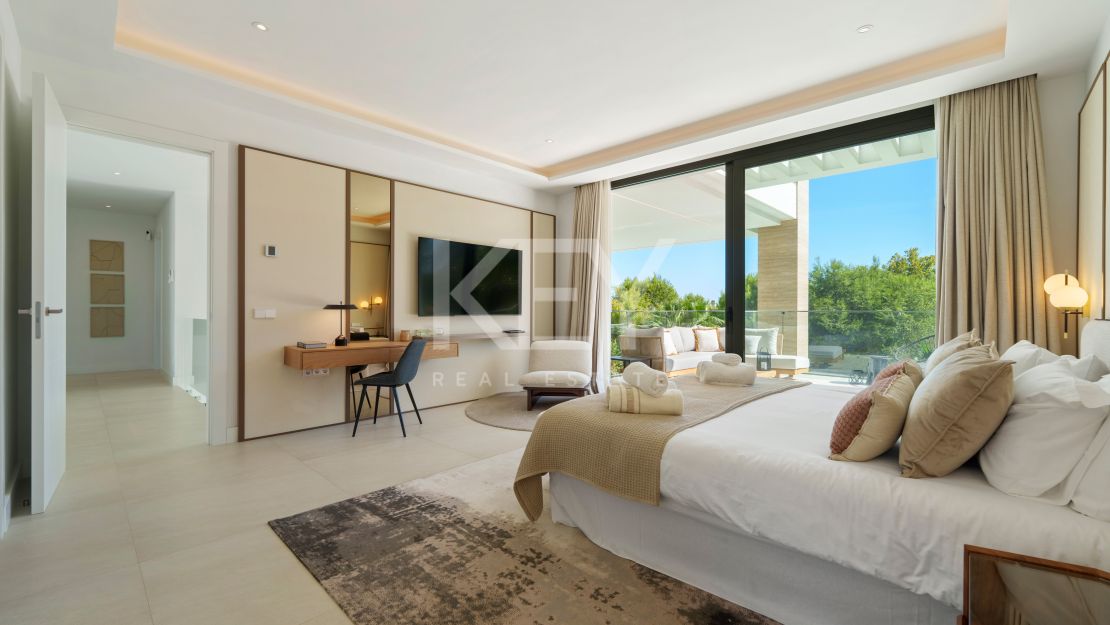 Современная вилла в Altos de Puente Romano, Золотая Миля Марбельи