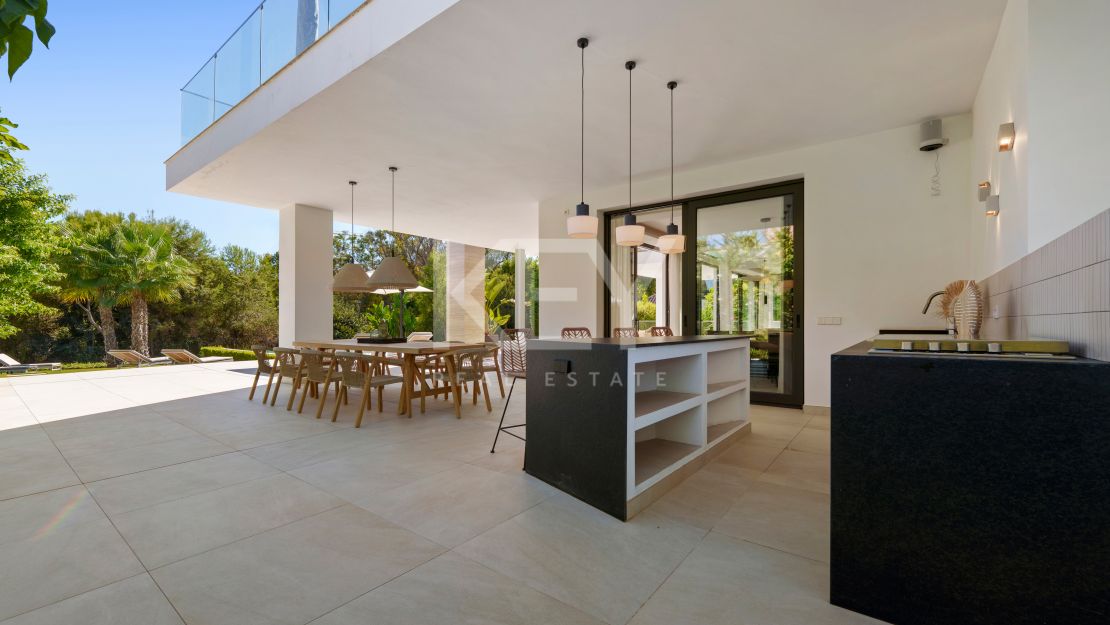 Современная вилла в Altos de Puente Romano, Золотая Миля Марбельи