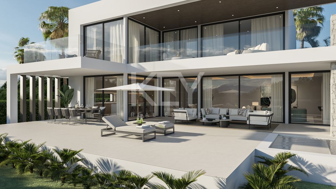 Contemporary Style Villa in Prestigious Marbesa Beachside Area for Sale