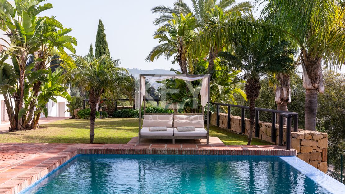 Villa de lujo excepcional con vistas panorámicas al Mediterráneo en Los Altos de los Monteros, Marbella