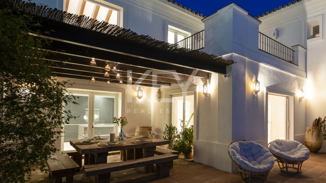 Villa de lujo excepcional con vistas panorámicas al Mediterráneo en Los Altos de los Monteros, Marbella