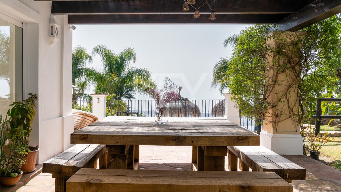 Villa de lujo excepcional con vistas panorámicas al Mediterráneo en Los Altos de los Monteros, Marbella