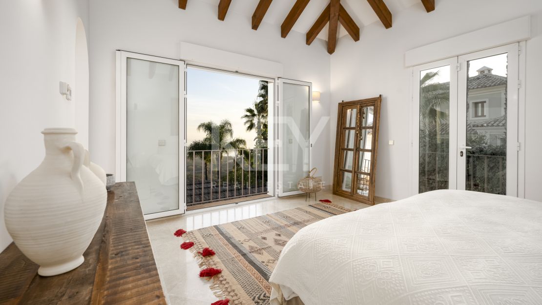 Villa de lujo excepcional con vistas panorámicas al Mediterráneo en Los Altos de los Monteros, Marbella