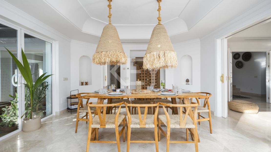 Villa de lujo excepcional con vistas panorámicas al Mediterráneo en Los Altos de los Monteros, Marbella