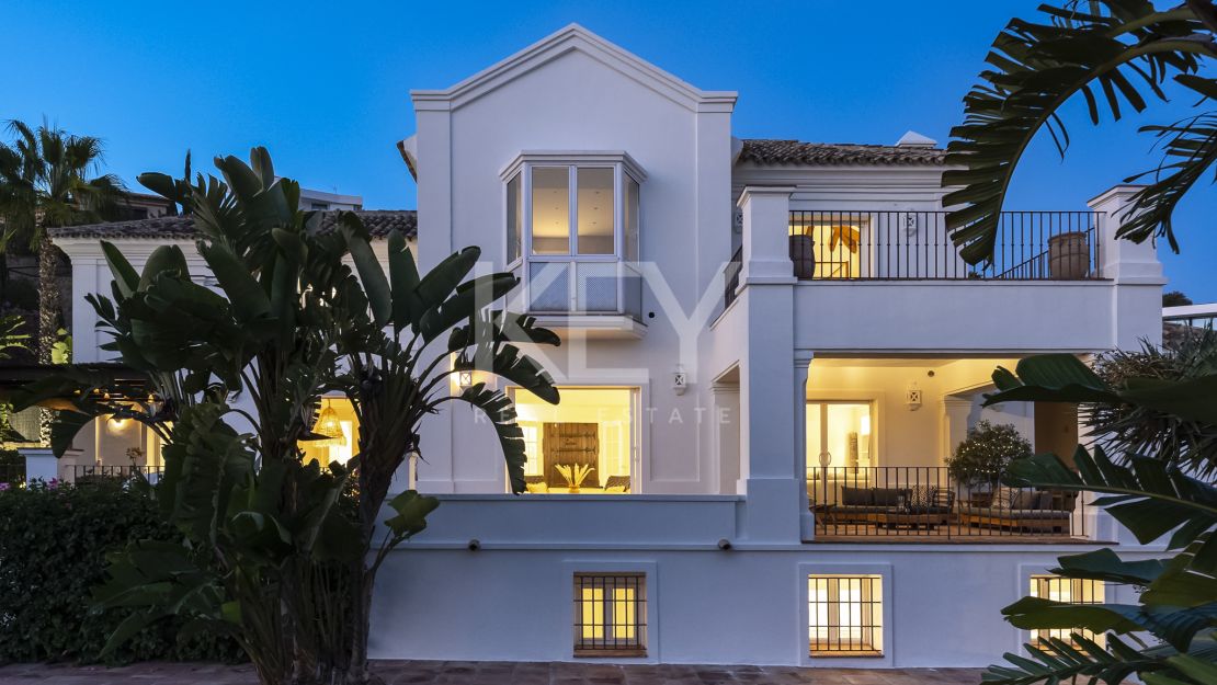 Villa de lujo excepcional con vistas panorámicas al Mediterráneo en Los Altos de los Monteros, Marbella