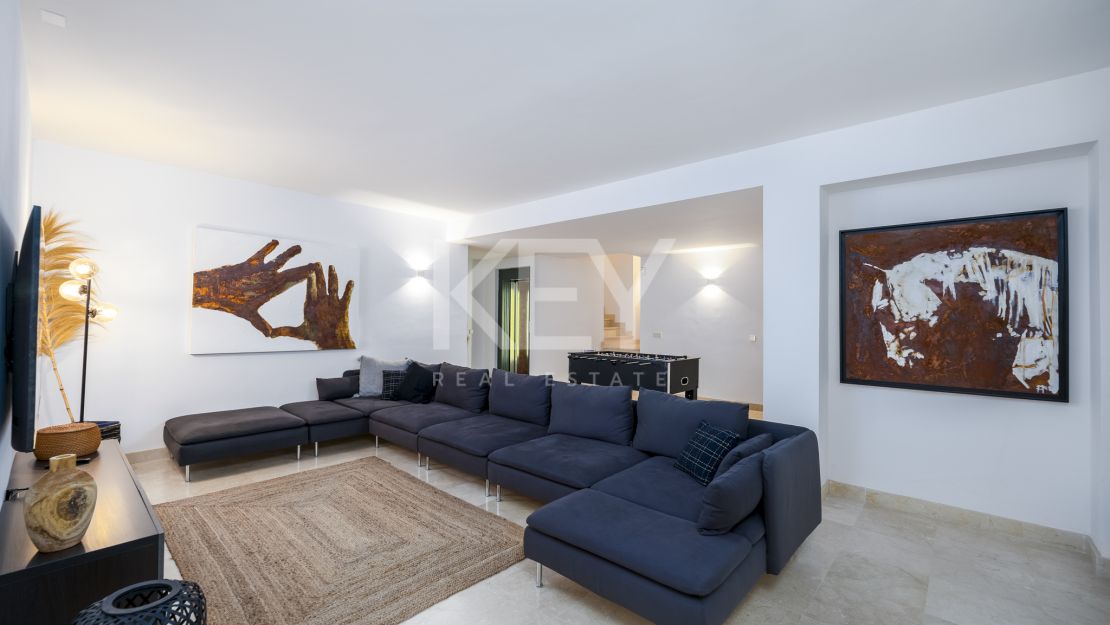 Villa de lujo excepcional con vistas panorámicas al Mediterráneo en Los Altos de los Monteros, Marbella