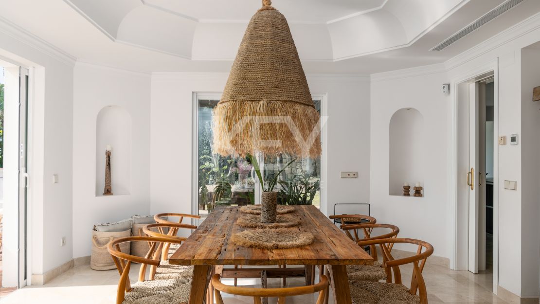 Villa de lujo excepcional con vistas panorámicas al Mediterráneo en Los Altos de los Monteros, Marbella