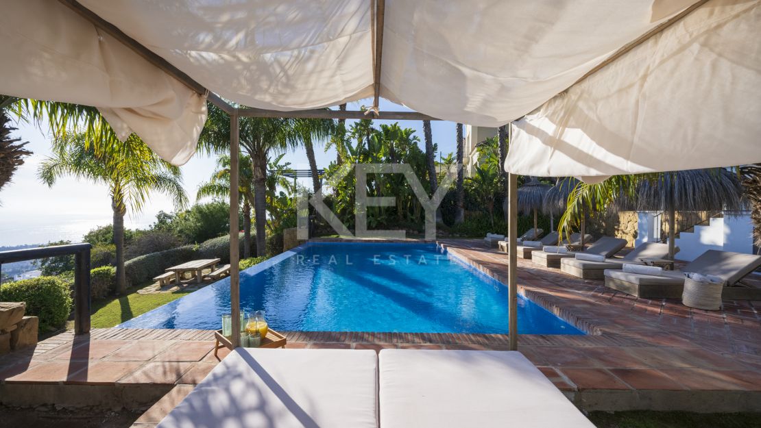 Villa de lujo excepcional con vistas panorámicas al Mediterráneo en Los Altos de los Monteros, Marbella