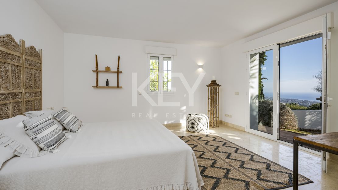 Villa de lujo excepcional con vistas panorámicas al Mediterráneo en Los Altos de los Monteros, Marbella