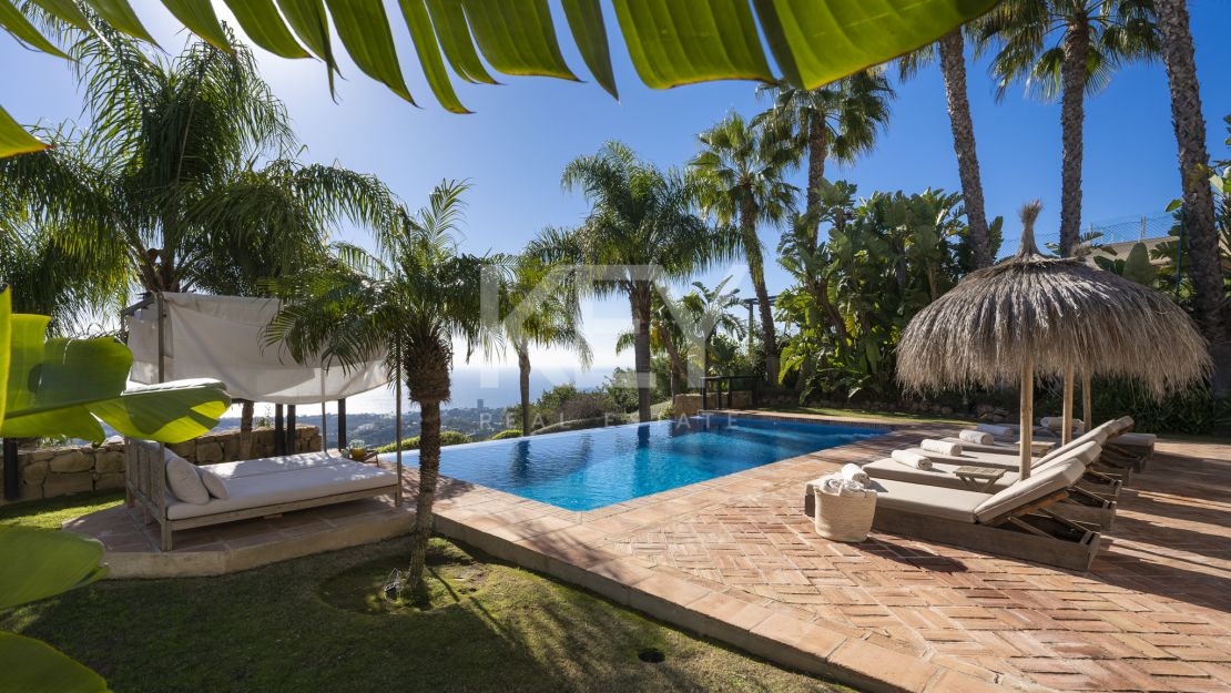 Villa de lujo excepcional con vistas panorámicas al Mediterráneo en Los Altos de los Monteros, Marbella