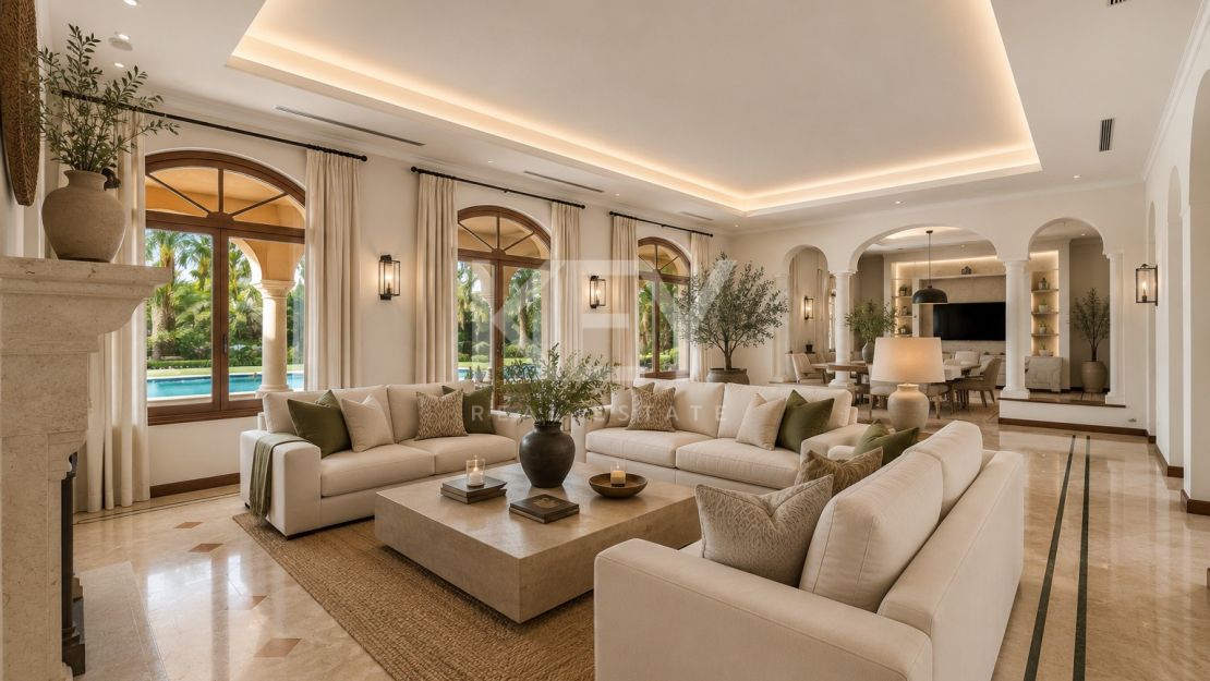 Villa Travertino: luxurious beachside Villa for sale in Guadalmina Baja