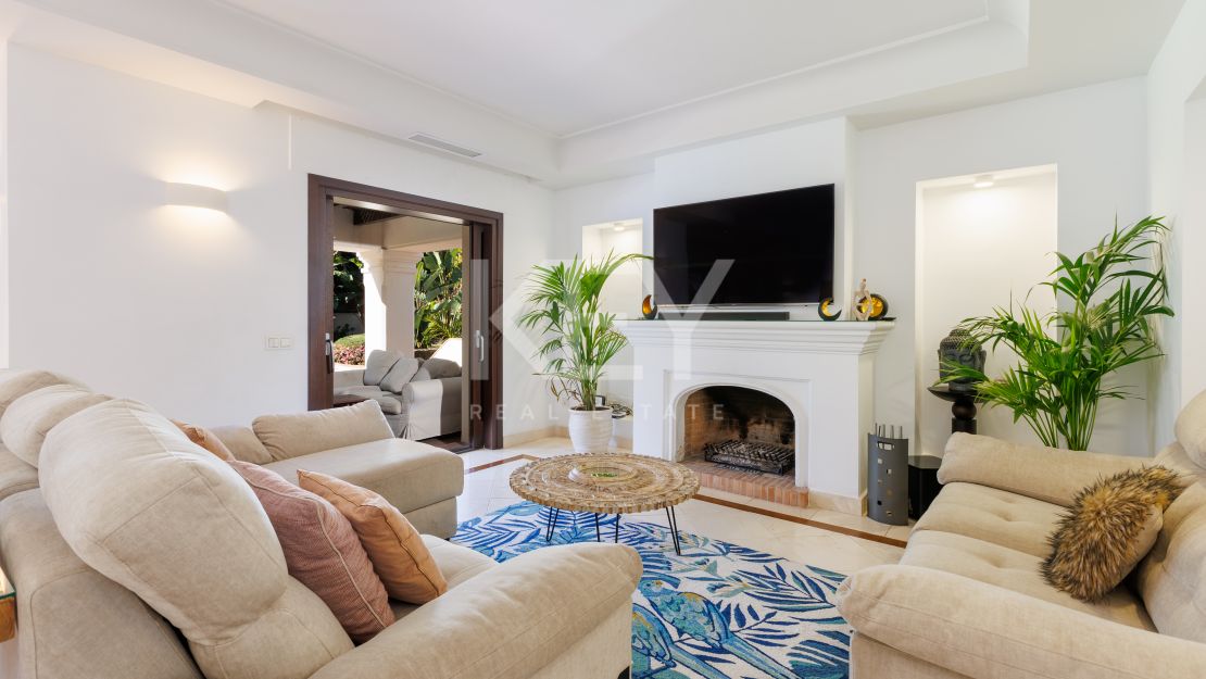 Stunning villa for rent next to the beach in Casasola, Estepona.