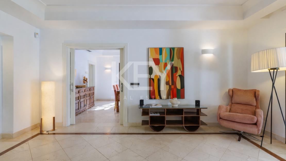 Stunning villa for rent next to the beach in Casasola, Estepona.