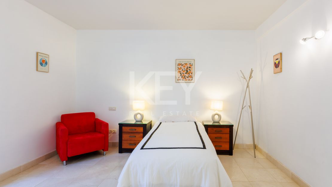 Stunning villa for rent next to the beach in Casasola, Estepona.