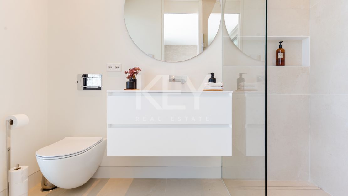 Fabulous villa with brilliant panoramic views for sale in Marbesa, Marbella