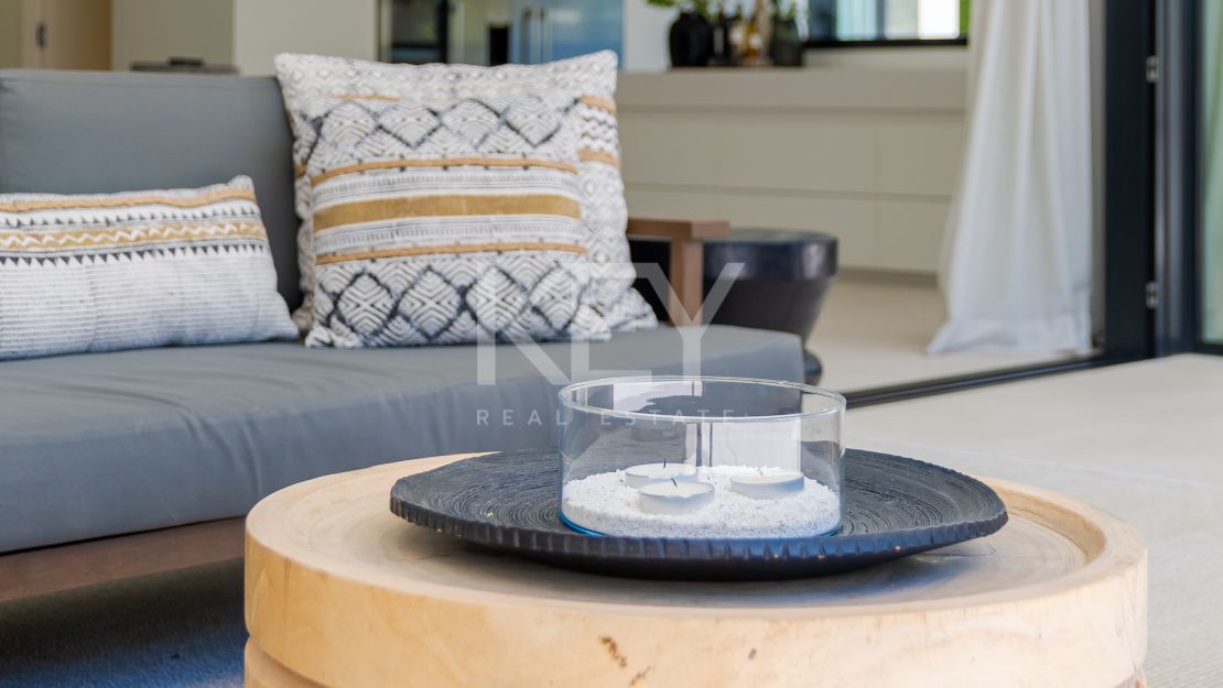 Fabulous villa with brilliant panoramic views for sale in Marbesa, Marbella