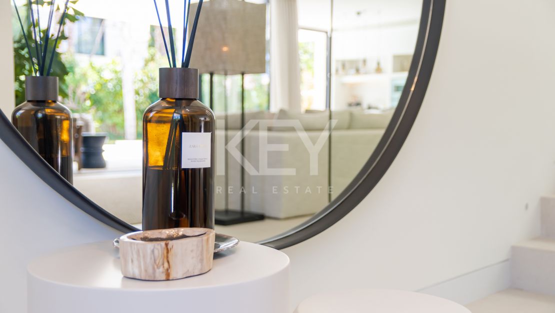 Fabulous villa with brilliant panoramic views for sale in Marbesa, Marbella